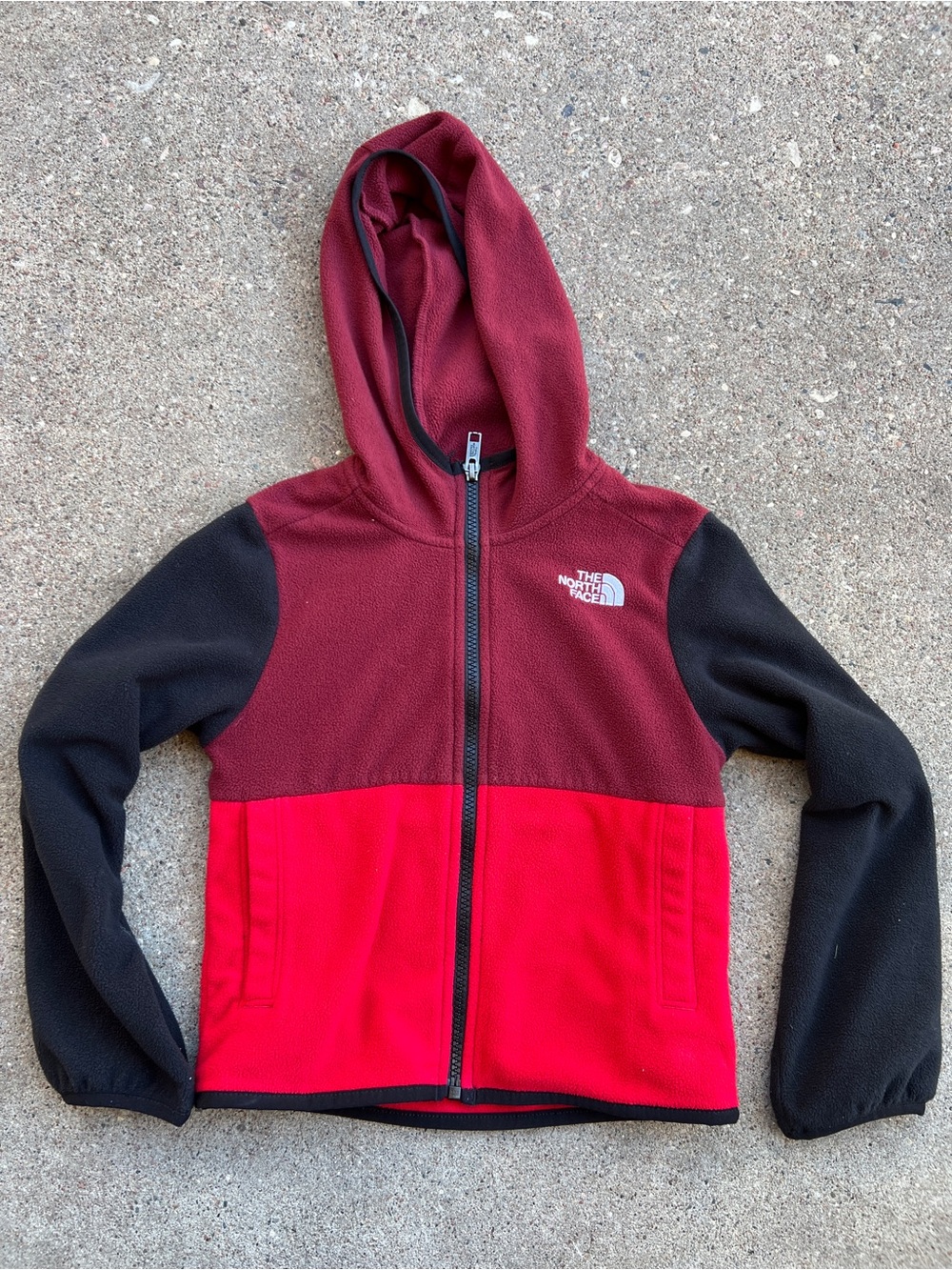 The North Face Kids' Colorblock Red & Burgundy Fleece Hoodie size xs 6